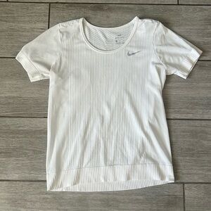 Nike White Dri-fit Workout Top Size Medium